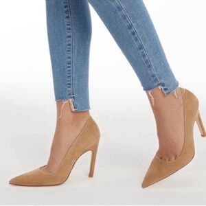 Good American Tan Pointed Heels